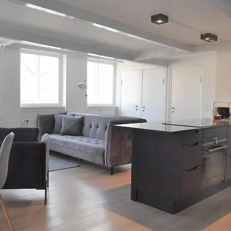 Sanders Old Square - Smart One-bedroom Near Stroget *